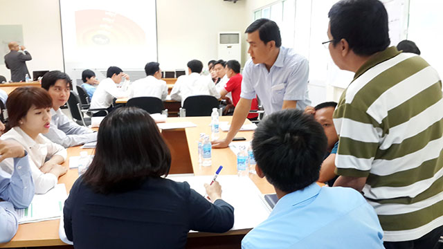 Kỹ năng bán hàng & chăm sóc Khách Hàng chuyên nghiệp - ISUZU (25 & 26.09.2014)